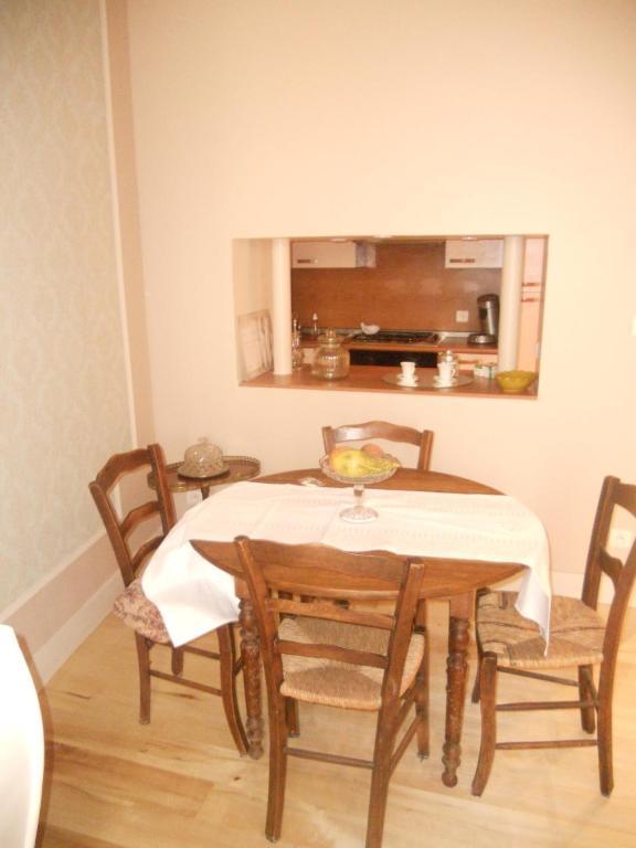Les Drapiers De Villenouvelle Montauban Rom bilde
